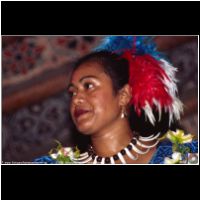 10008 Samoanerin in Tanztracht_Text.jpg